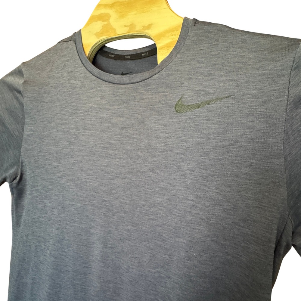 Nike Dri-FIT T-Shirt Mens M Short Sleeve Performance Athleisure Athletic Casual - Picture 2 of 10